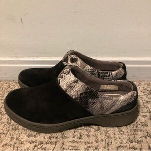 Dansko Brittany Black Suede Knit Cuff Mule Clogs Size 38
